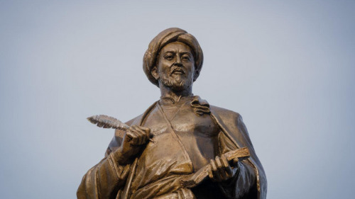 Photo of Памятник аль-Фараби открыли в Нур-Султане