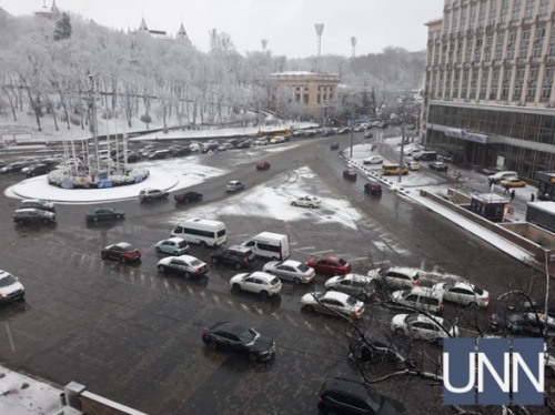 Photo of Утром в Киеве образовались пробки: где «тянучка»