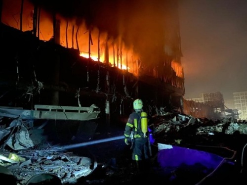 Photo of Последствия авиаудара по Подольскому району столицы: киевлян призвали закрывать окна