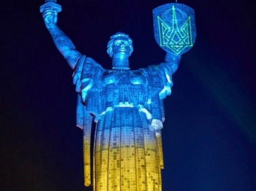 Photo of Советский герб на монументе «Родина-мать» уберут в следующем году