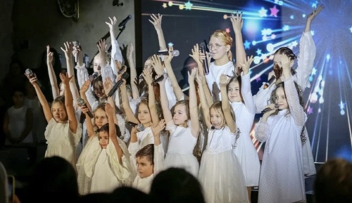 Алла Довлатова Разревелась На Благотворительном Концерте, Посвященным Детям Луганской И Донецкой Народных Республик0
